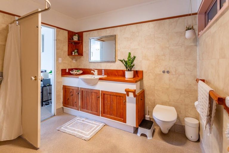 Photo of property in 23 Whiritoa Beach Road, Whiritoa, Whangamata, 3691