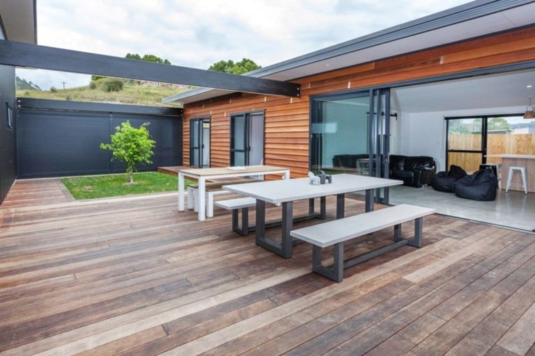 Photo of property in 31 Longreach Drive, Cooks Beach, Whitianga, 3591