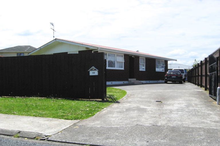Photo of property in 15 Kambalda Street, Mangere Bridge, Auckland, 2022