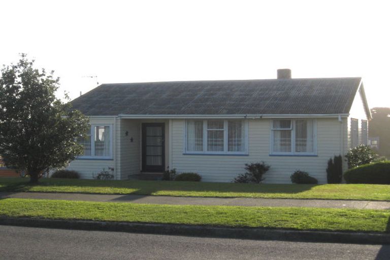 Photo of property in 49 Herewini Street, Titahi Bay, Porirua, 5022