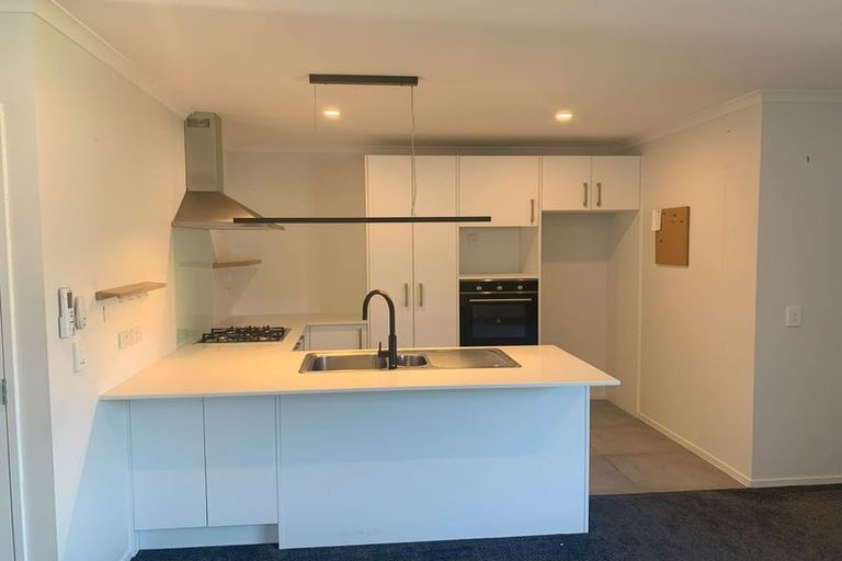 Photo of property in 18 Harore Road, Takanini, 2112