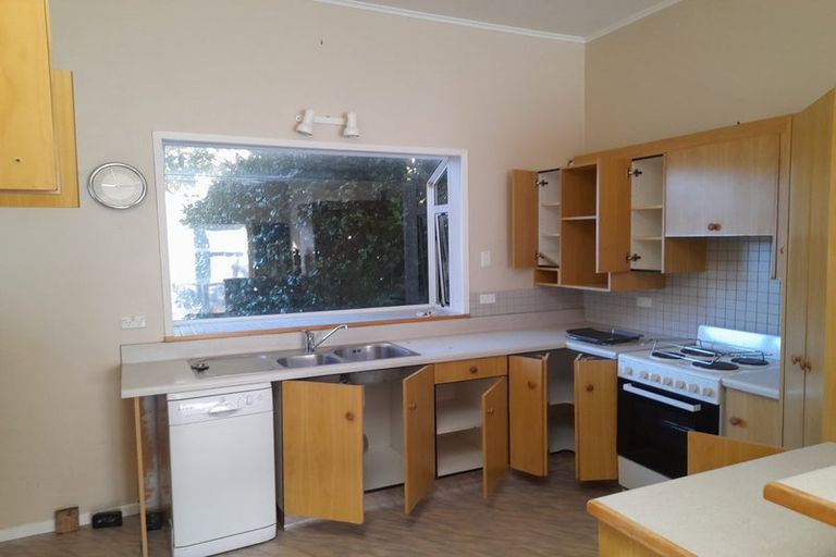 Photo of property in 27 Beauchamp Street, Karori, Wellington, 6012