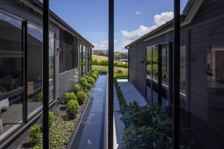 Photo of property in 37 Gummer Road, Havelock North, 4130