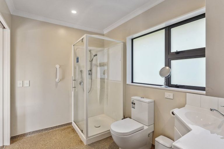 Photo of property in 8 Jacks Bush Road, Waikanae, 5391