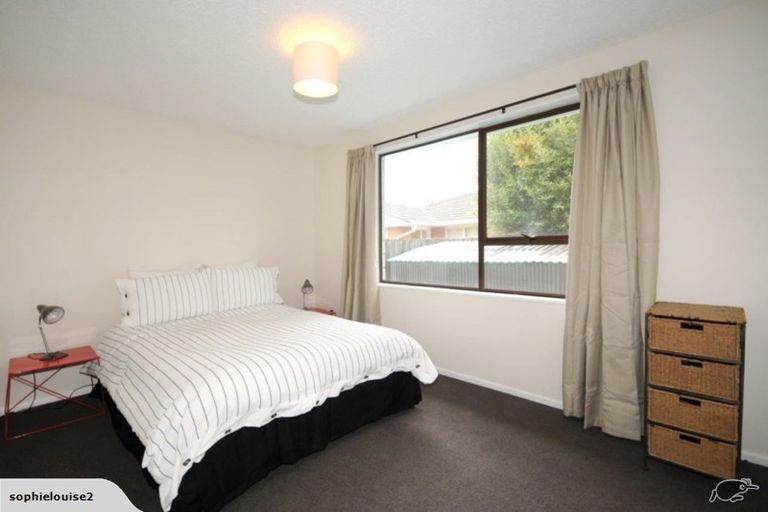 Photo of property in 2/24 Solway Avenue, Ilam, Christchurch, 8041