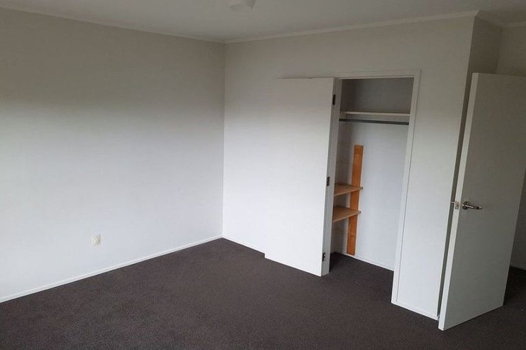 Photo of property in 2 Anne Road, Hillcrest, Auckland, 0627