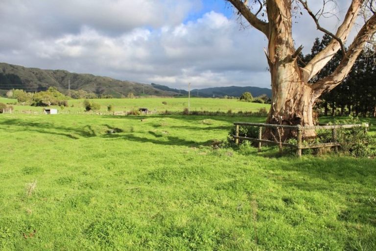 Photo of property in 27 Stratton Road, Muhunoa East, Levin, 5570