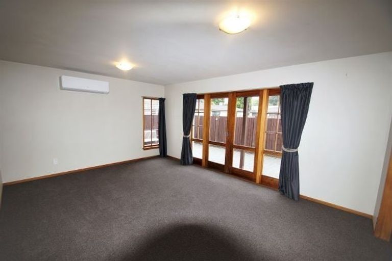 Photo of property in 2/19 Horseshoe Lake Road, Shirley, Christchurch, 8061