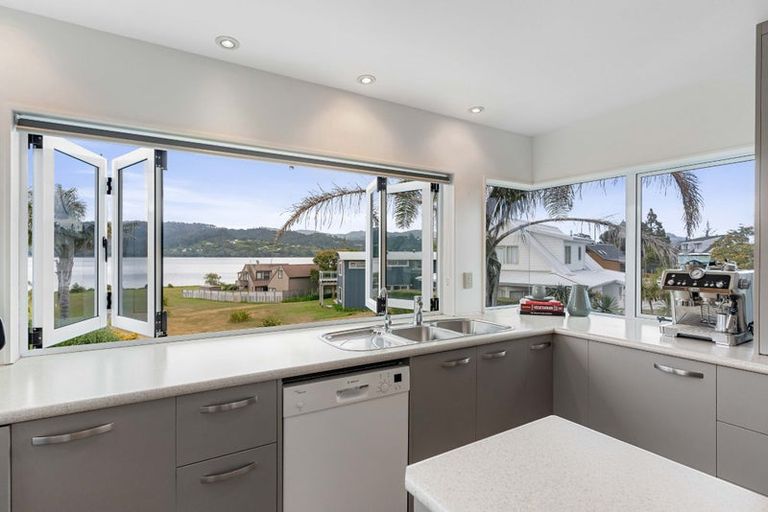 Photo of property in 140 Vista Paku, Pauanui, Hikuai, 3579