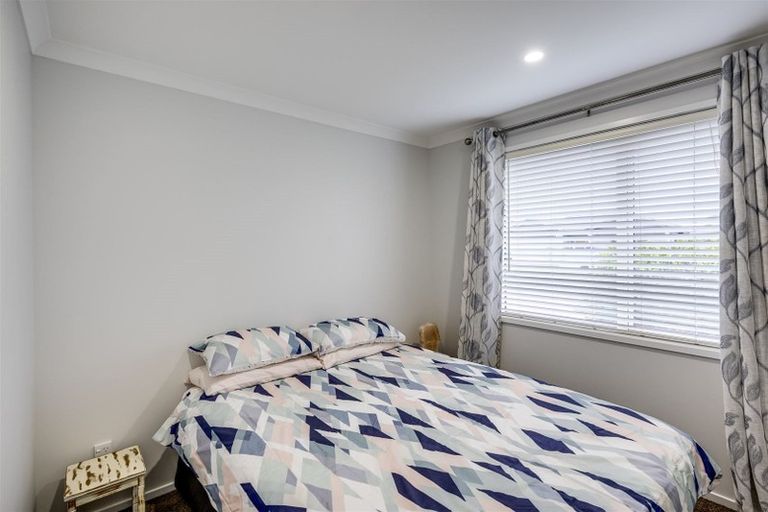 Photo of property in 27 Aparima Place, Awatoto, Napier, 4110