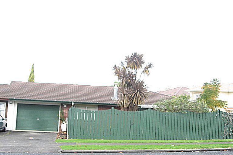 Photo of property in 2/46 Casuarina Road, Half Moon Bay, Auckland, 2012