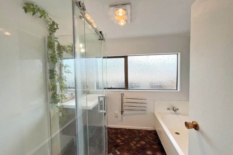 Photo of property in 2b Hazeldene Place, Opaheke, Papakura, 2113