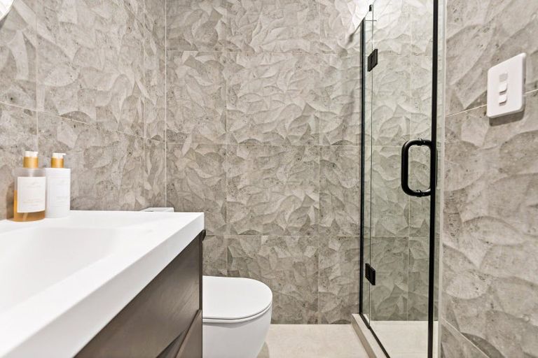 Photo of property in 5/1 Seaforth Avenue, Mangere Bridge, Auckland, 2022