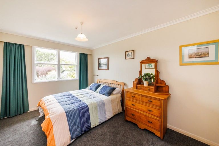 Photo of property in 5 Wigan Place, Hokowhitu, Palmerston North, 4410