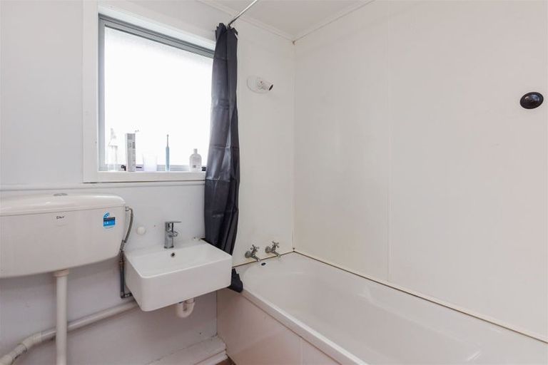 Photo of property in 16-18 Opie Place, Highbury, Palmerston North, 4412