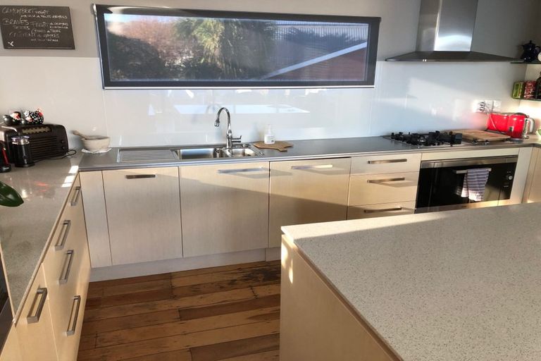 Photo of property in 3 Bath Street, Plimmerton, Porirua, 5026