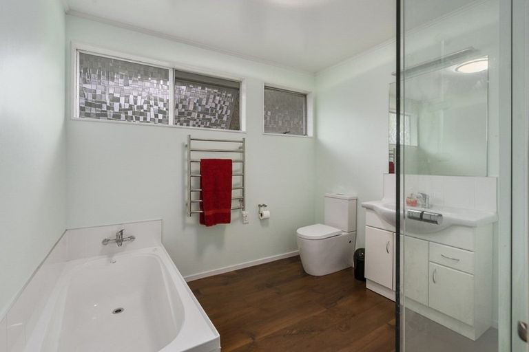 Photo of property in 1863 Rongotea Road, Kairanga, Palmerston North, 4475