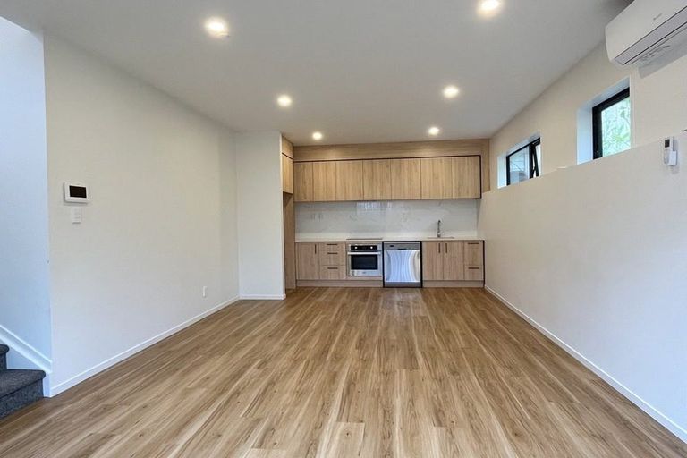 Photo of property in 40 Korokio Lane, Henderson, Auckland, 0612