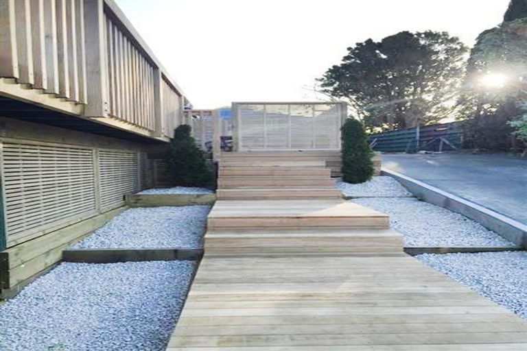 Photo of property in 5 Binda Place, Botany Downs, Auckland, 2010