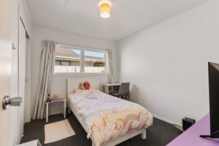 Photo of property in 5 Tudor Place, Mount Maunganui, 3116