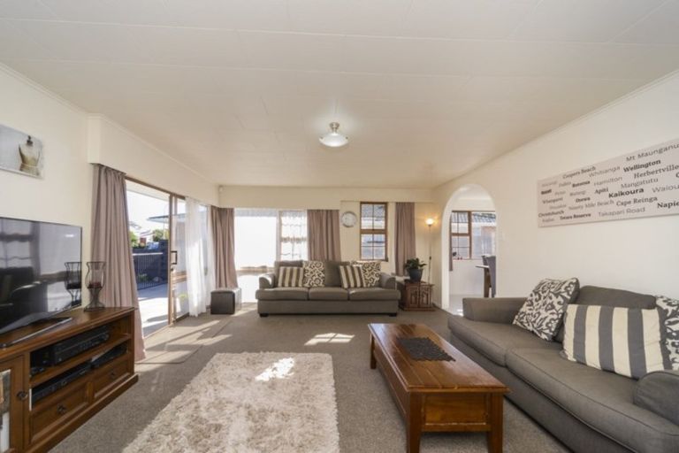 Photo of property in 108 Benmore Avenue, Cloverlea, Palmerston North, 4412