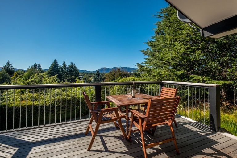 Photo of property in 32 Chalet Crescent, Hanmer Springs, 7334