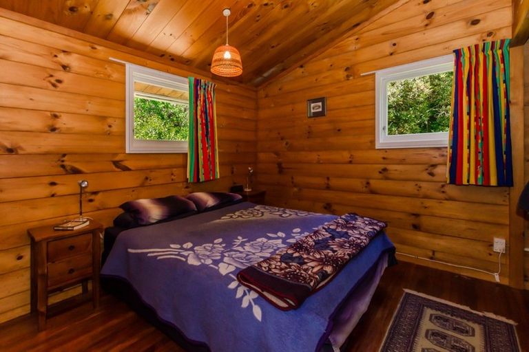 Photo of property in 36 William Street, Waikanae Beach, Waikanae, 5036