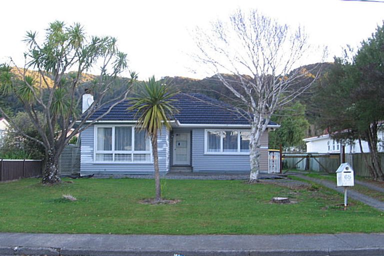 Photo of property in 65 Totara Street, Wainuiomata, Lower Hutt, 5014