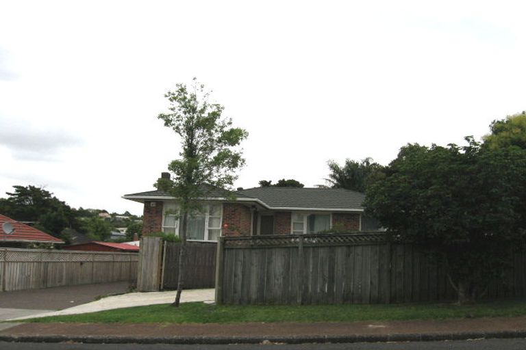 Photo of property in 2/10 Stanaway Street, Hillcrest, Auckland, 0627