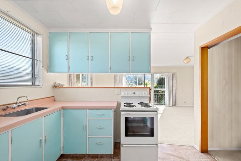 Photo of property in 1/16 Riverbank Street, Ebdentown, Upper Hutt, 5018