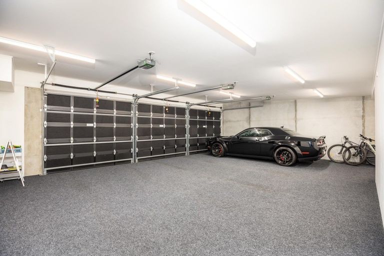 Photo of property in 281 Courtenay Street, Strandon, New Plymouth, 4312