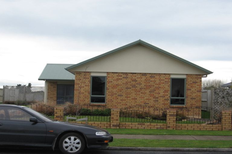 Photo of property in 12 Aldona Place, Fairview Downs, Hamilton, 3214