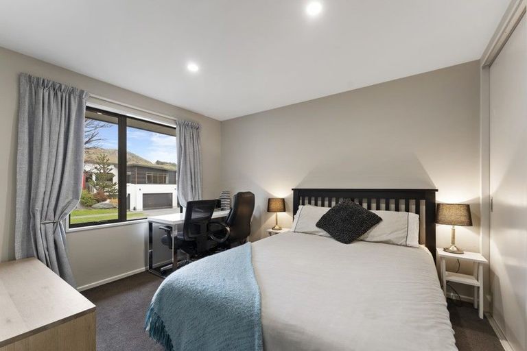 Photo of property in 2 Quill Street, Lake Hayes, Queenstown, 9304