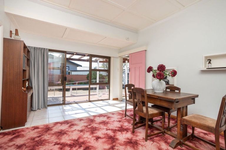 Photo of property in 16 Trafalgar Street, Dannevirke, 4930