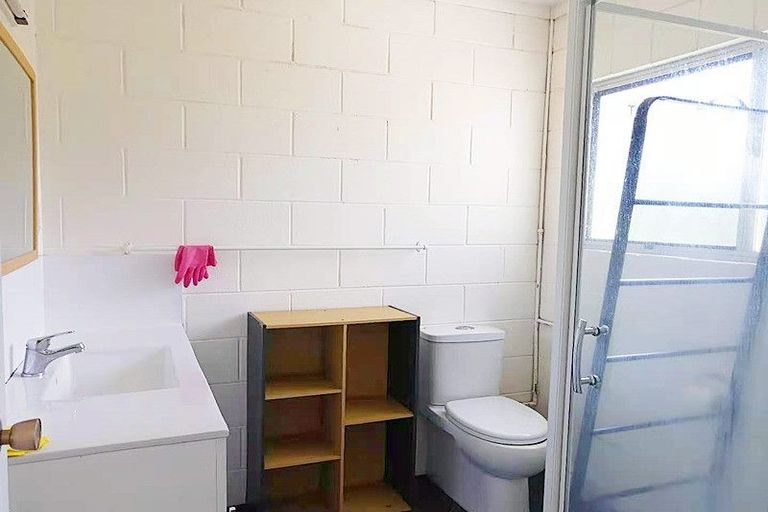 Photo of property in 17 Macnay Way, Murrays Bay, Auckland, 0630