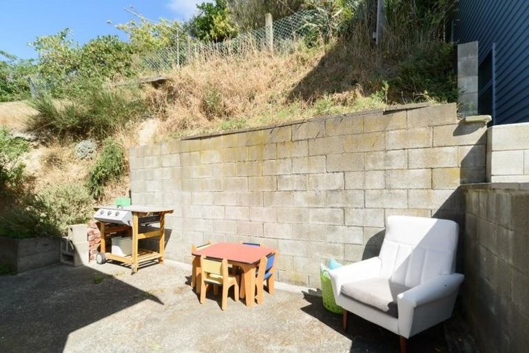 Photo of property in 94 Eden Street, Island Bay, Wellington, 6023