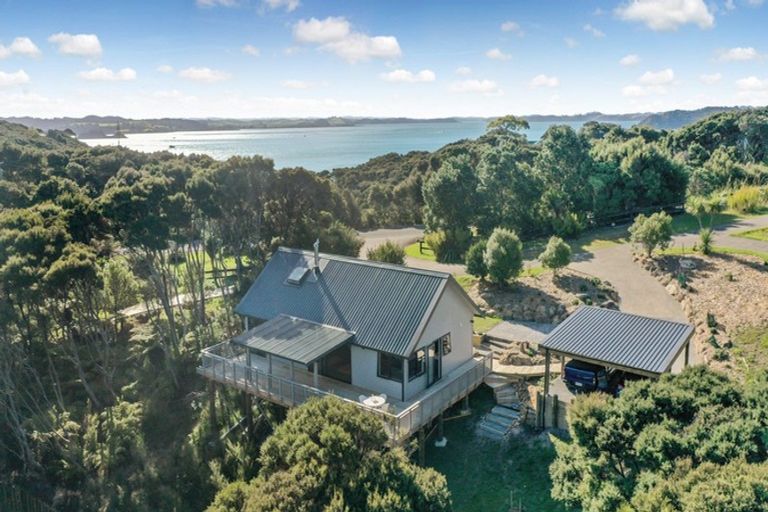 Photo of property in 221a Te Wahapu Road, Russell, 0272