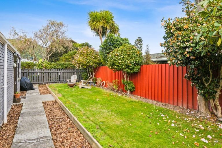 Photo of property in 38 Kapanui Road, Waikanae, 5036
