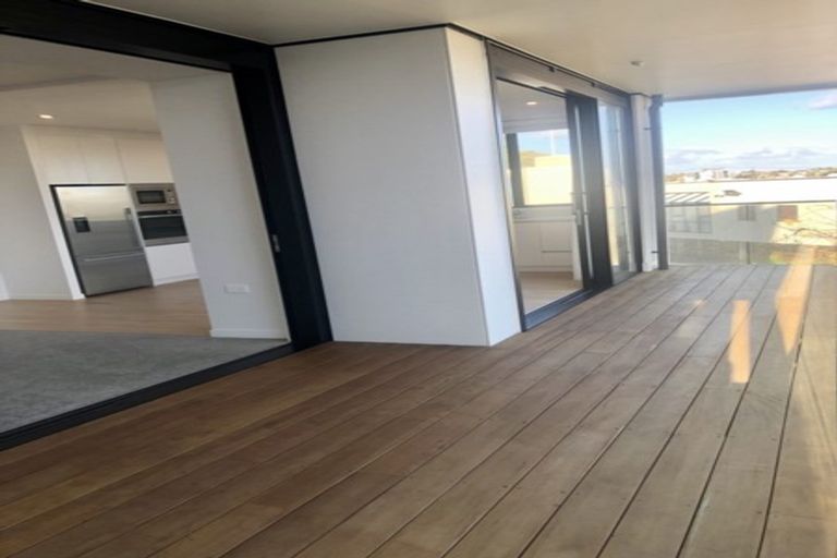 Photo of property in 105/8a Lake Pupuke Drive, Takapuna, Auckland, 0622