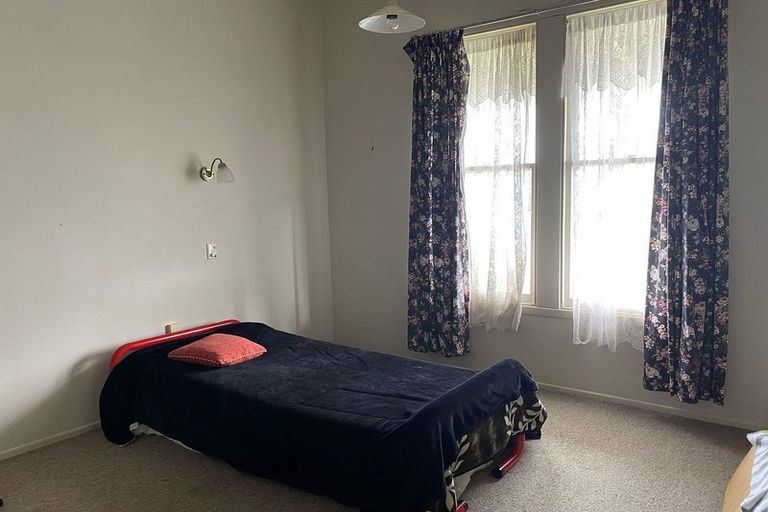 Photo of property in 30 Cambria Street, Hawera, 4610