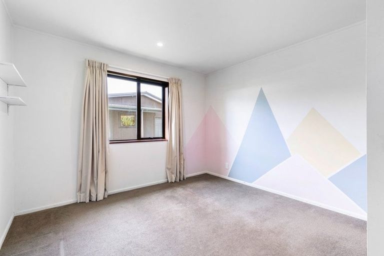 Photo of property in 22 Rata Street, Wanaka, 9305