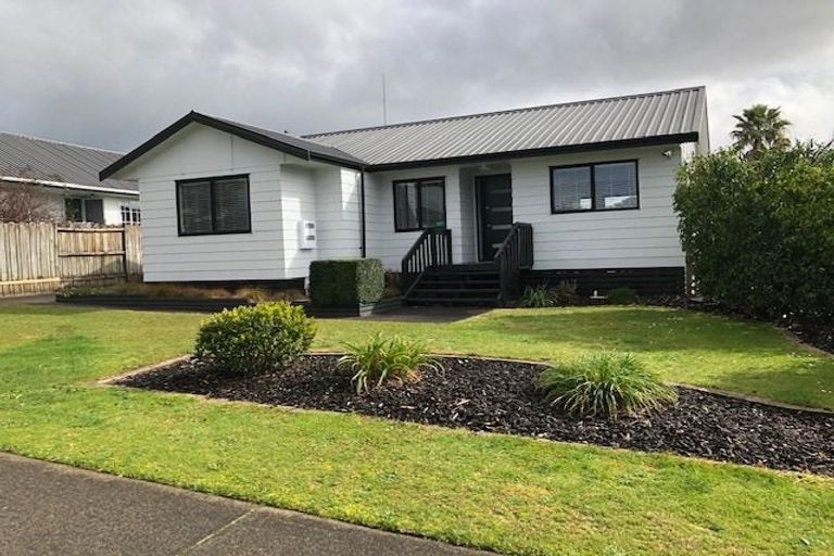 Photo of property in 16 Dixon Road, Fitzroy, Hamilton, 3206