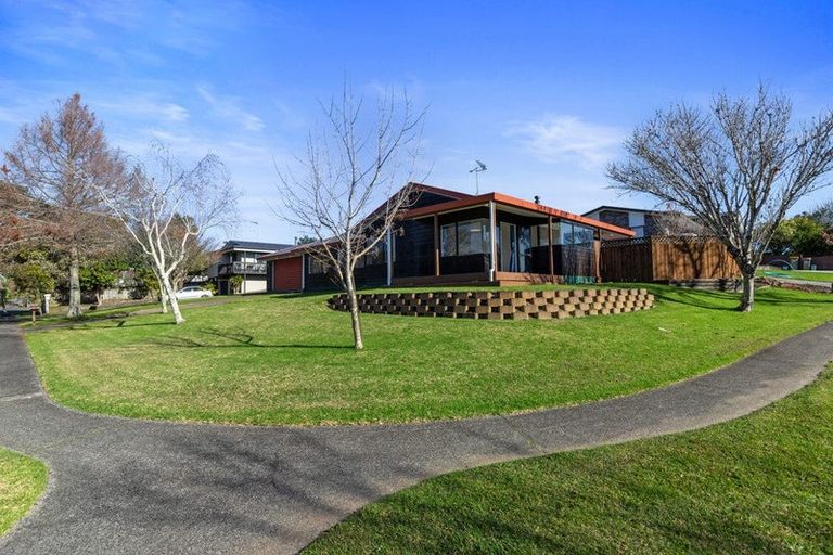 Photo of property in 2 Judena Place, Pukete, Hamilton, 3200