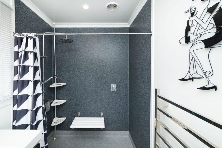 Photo of property in 5 Fairview Place, Feilding, 4702