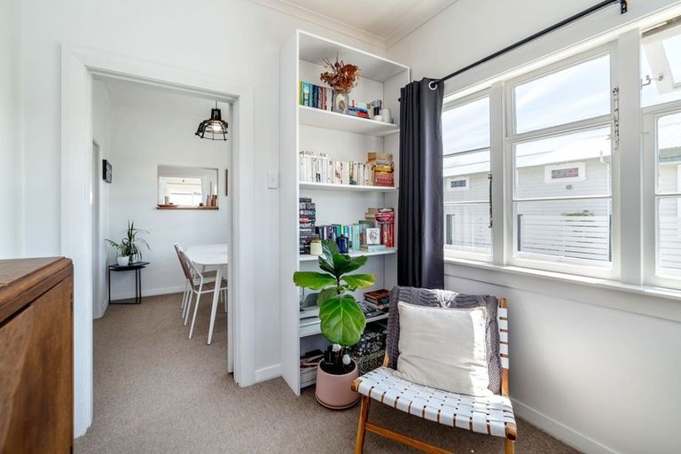 Photo of property in 28 Garrison Street, Carterton, 5713