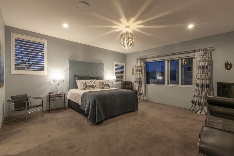 Photo of property in 6 Bressay Way, Waikanae, 5036