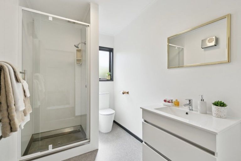 Photo of property in 12 Ramsey Place, Karori, Wellington, 6012