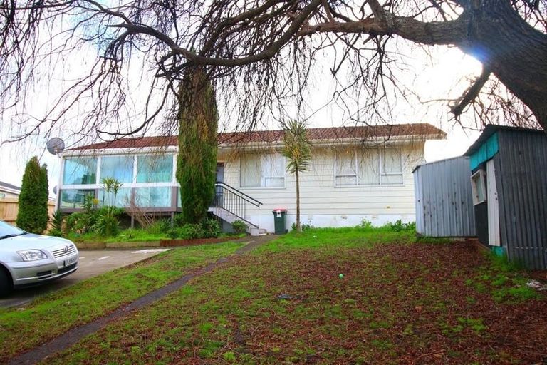 Photo of property in 41 Moncrieff Avenue, Clendon Park, Auckland, 2103