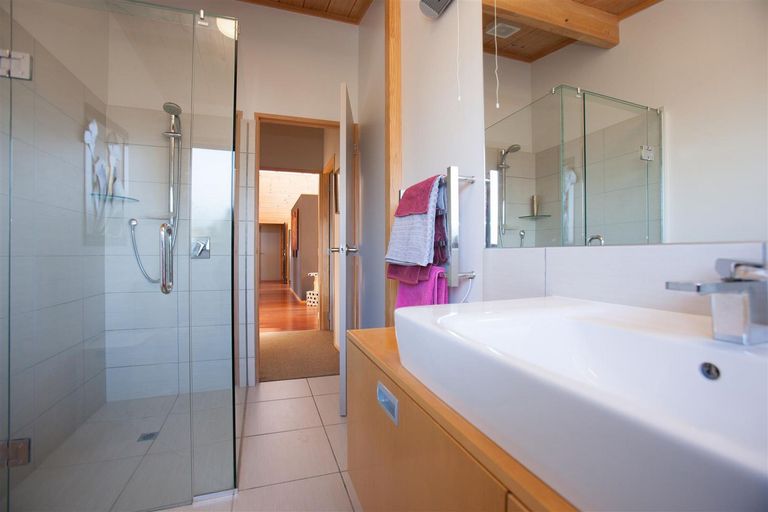 Photo of property in 6 Sams Place, Lake Tekapo, 7999