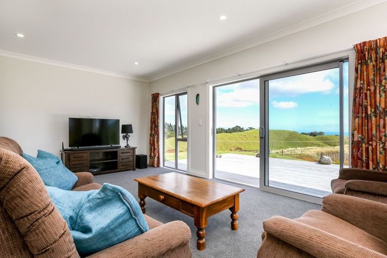 Photo of property in 539 Upper Pitone Road, Pitone, New Plymouth, 4374